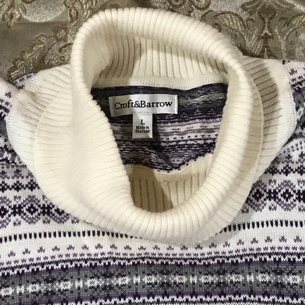 Croft & Borrow Women’s Turtleneck Sweater